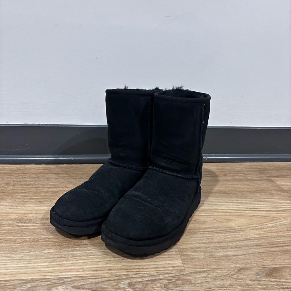 Classic Short II UGGS